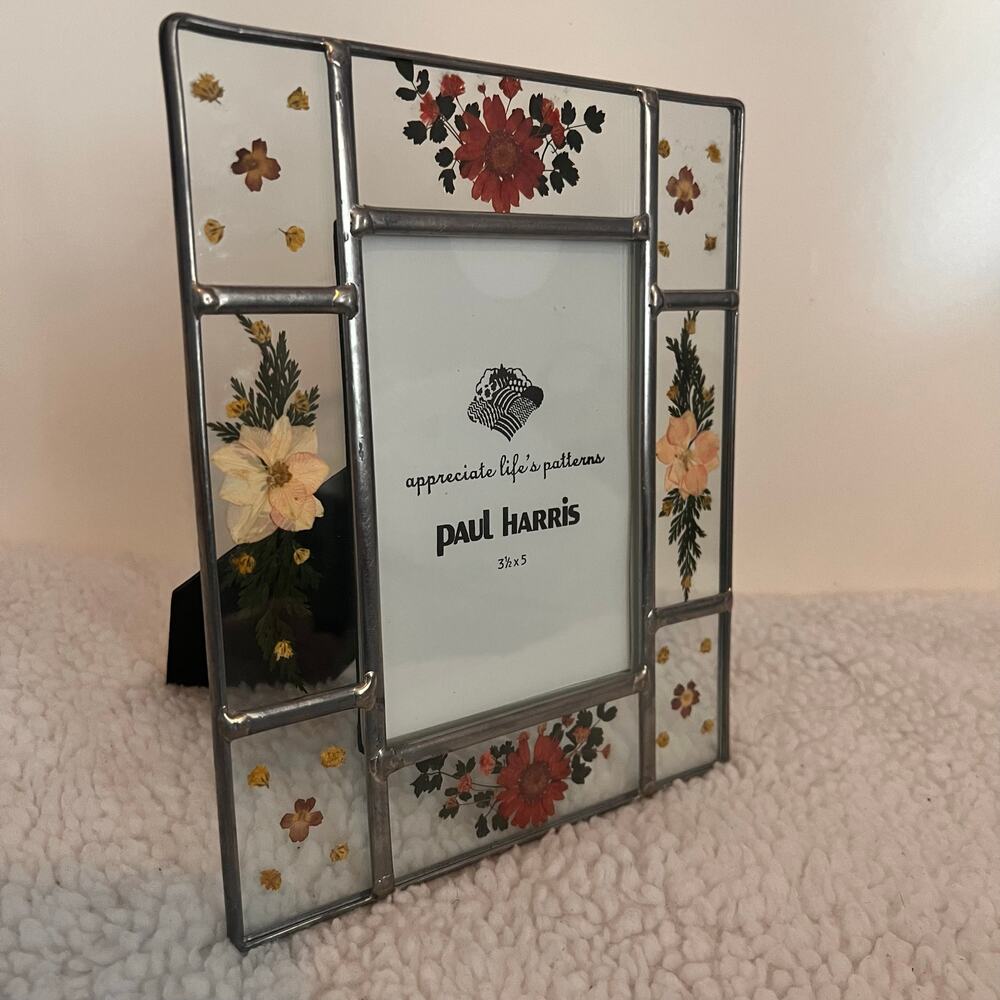 VTG  Pressed Flower Metal Leaded Glass
Picture Frame Vintage 3.5x5 Paul Harris